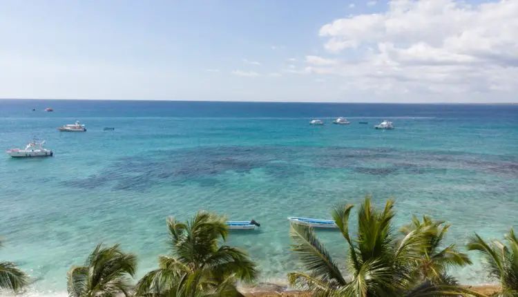 Eine einsame Insel in der Karibik die zu der Dominikanischen Republik gehört